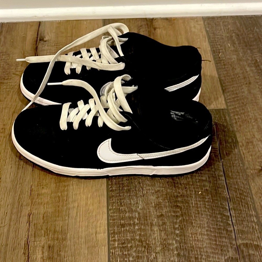 Nike kids sneakers size 5.5.